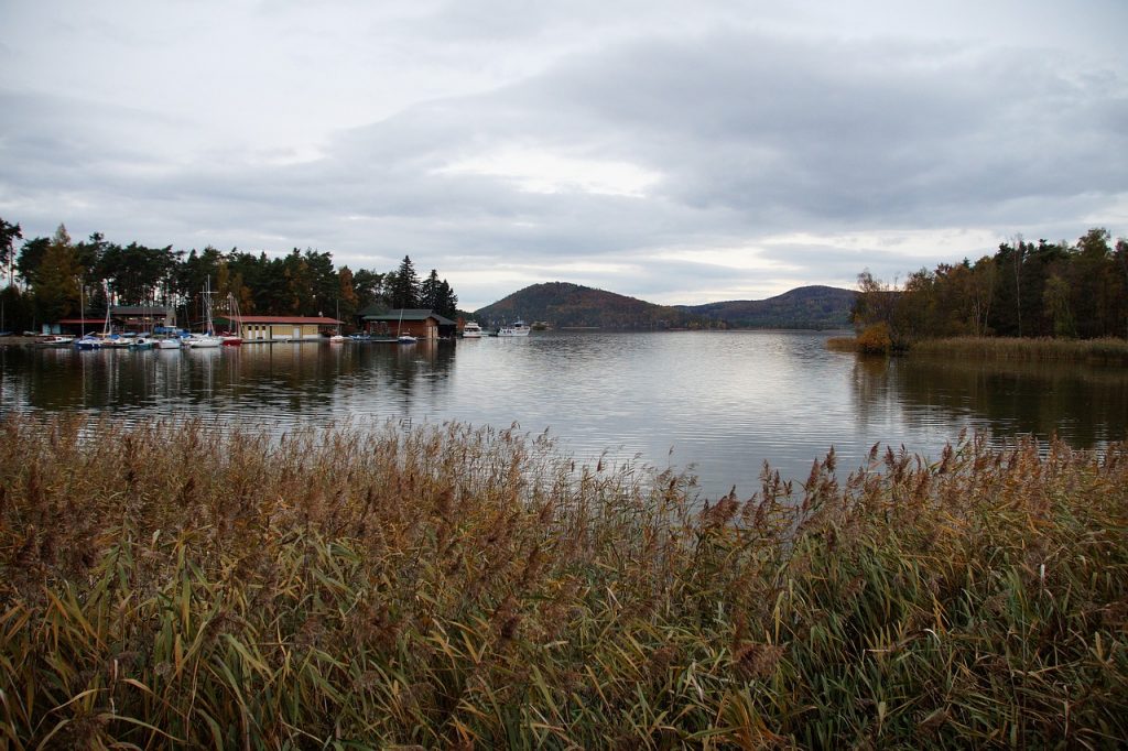 Dovolená se vším všudy? Zkuste Máchovo jezero