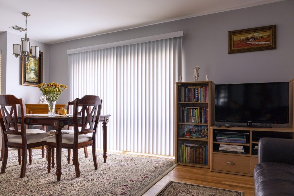 Home Interior Vertical Blinds - mploscar / Pixabay