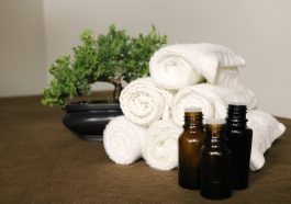 Essential Oils Spa Aromatherapy  - BrandeePember / Pixabay