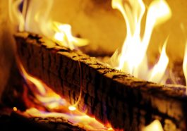 Fireplace Fire Wood Embers Flame  - thetimehiker / Pixabay