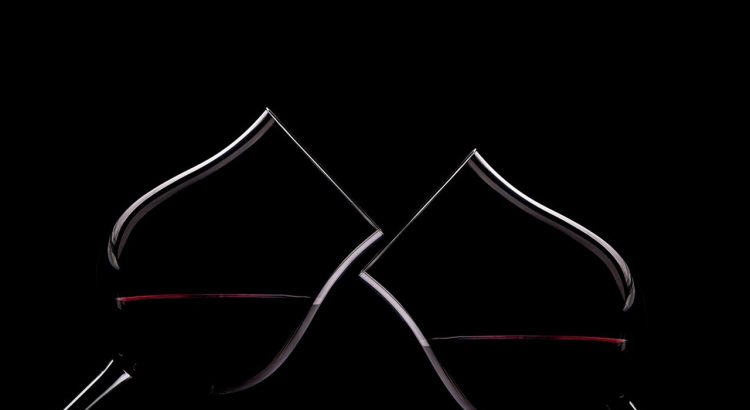 Drinks Glasses Toast Cheers Wine  - Briam-Cute / Pixabay