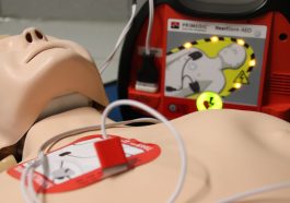 First Aid Doll Exercise Aed - JamesRein / Pixabay