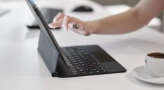 Office Tablet Work Study Job Desk  - Engin_Akyurt / Pixabay