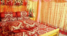 Bridal Suite Bedroom Sleeping Room  - idealpestcontrol / Pixabay